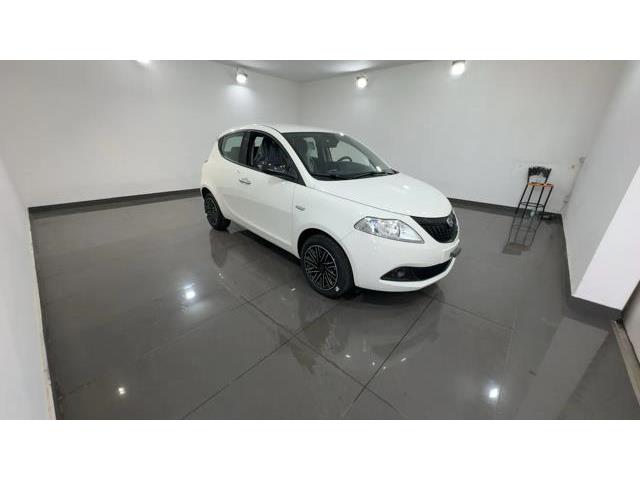 LANCIA YPSILON 1.0 FireFly 5 porte S&S Hybrid Oro - VARI COLORI!