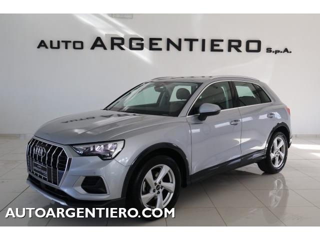 AUDI Q3 35 TDI S tronic Business Advanced