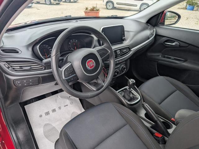 FIAT TIPO 1.4 5 porte Easy con CarPlay e Retrocamera
