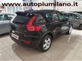 VOLVO XC40 T2 Geartronic Momentum Core N1