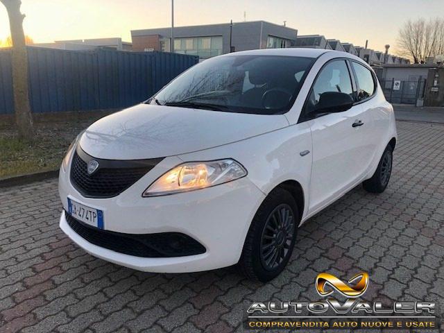 LANCIA YPSILON 1.2 69 CV 5 porte GPL Ecochic Black and Noir