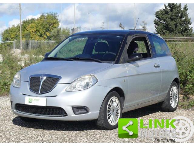 LANCIA YPSILON 1.2 BICOLORE - Neo Patentati