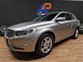 VOLVO XC60 D4 AWD Geartronic R-design Momentum