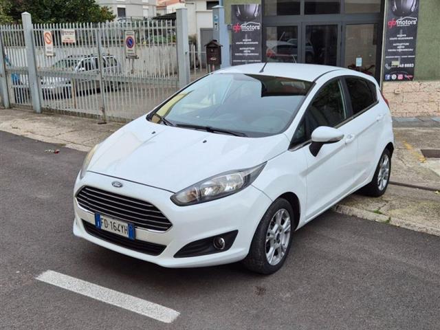 FORD Fiesta 1.5 TDCi 75 CV 5p. Titanium