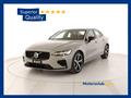 VOLVO S60 B4 automatico Plus Dark - Pronta consegna