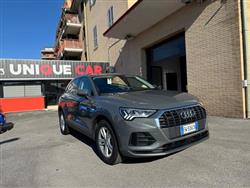 AUDI Q3 40 TDI quattro S tronic Business SPORT