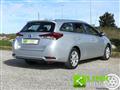 TOYOTA AURIS 1.8 Hybrid Lounge