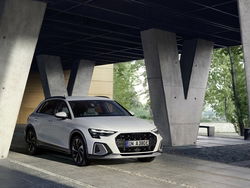 AUDI A3 ALLSTREET A3 allstreet TFSI e 150 kW S tronic Business Advanced