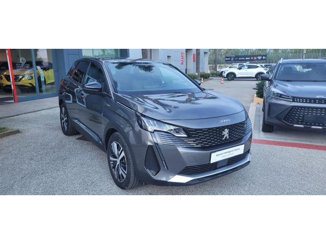 PEUGEOT 3008 PHEV Hybrid4 300 e-EAT8 Allure Pack