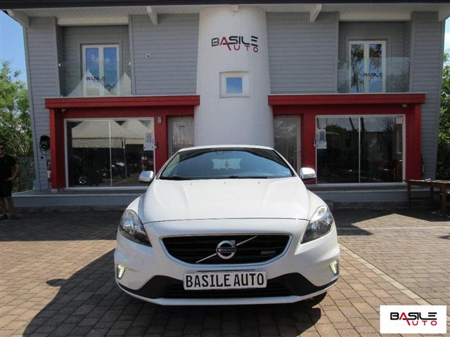 VOLVO V40 D3 R-design Kinetic