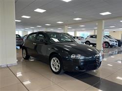 ALFA ROMEO 147 1.9 JTD (115) 5 porte Distinctive
