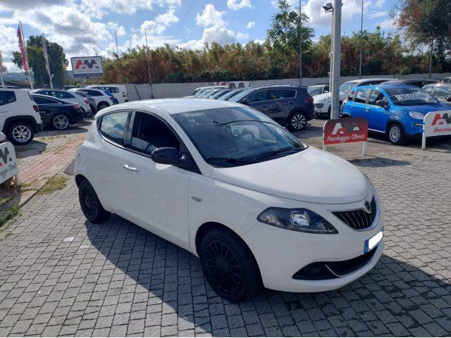 LANCIA YPSILON 1.0 FireFly 5 porte S&S Hybrid Ecochic Silver