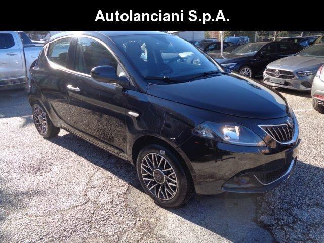 LANCIA YPSILON 1000 HYBRID PLATINO 70CV CAM CARPLAY CERCHI ITALIA