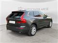 VOLVO XC60 B4 (d) AWD Geartronic Momentum Pro