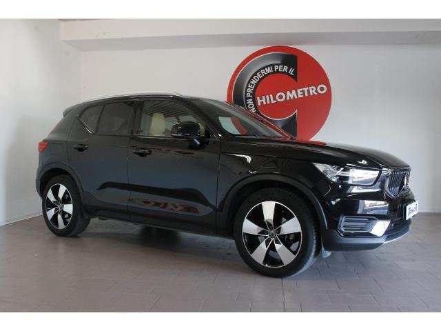 VOLVO XC40 D3 AWD Geartronic Momentum UNICOPROP. PELLE.