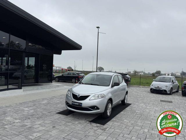 LANCIA YPSILON 0.9 5 porte Metano Ecochic ANCHE PER NEOPATENTATI