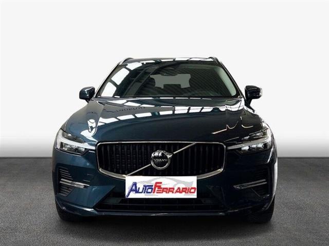 VOLVO XC60 B4 (d) AWD automatico Essential