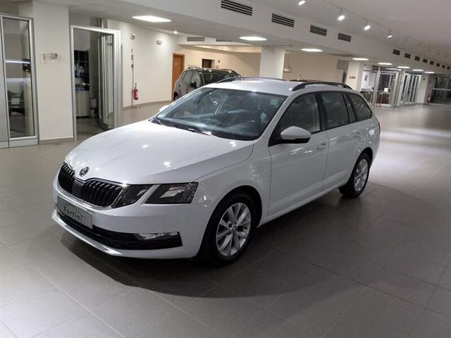 SKODA OCTAVIA 1.6 TDI CR 115 CV Wagon Executive