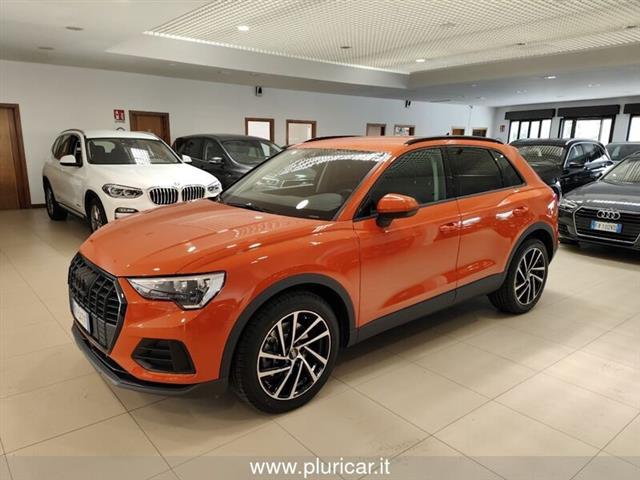 AUDI Q3 40TFSI 190cv quattro S tronic Navi LED Cerchi 19