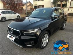 VOLVO XC40 T2 Geartronic Momentum