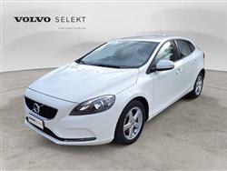 VOLVO V40 D2