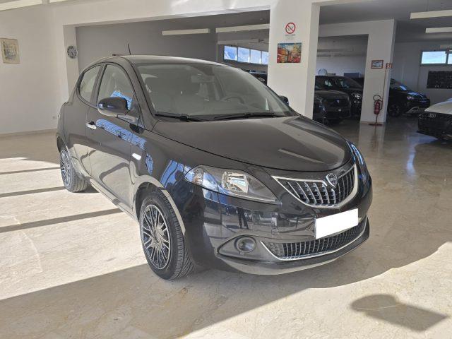 LANCIA YPSILON 1.0 Hybrid 69 CV Silver