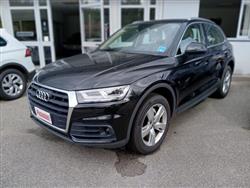 AUDI Q5 40 TDI quattro S tronic Business