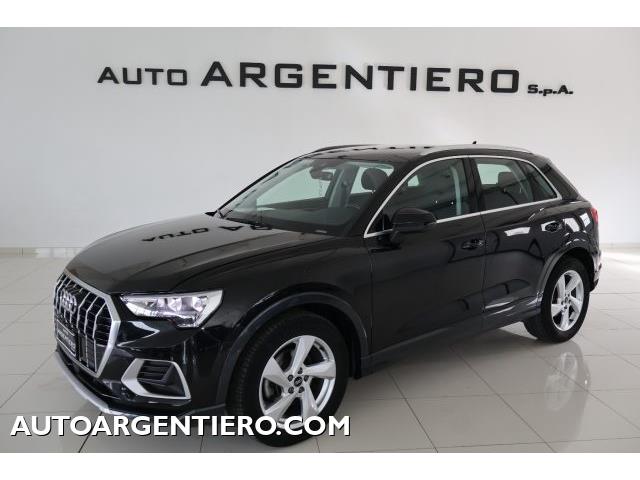 AUDI Q3 35 TDI S tronic Business Advanced