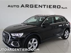 AUDI Q3 35 TDI S tronic Business Advanced