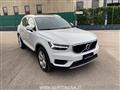 VOLVO XC40 D4 AWD Geartronic Momentum