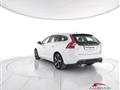 VOLVO V60 (2010) D2 Geartronic R-design  - AUTOCARRO N1