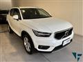 VOLVO XC40 T2 Momentum Pro